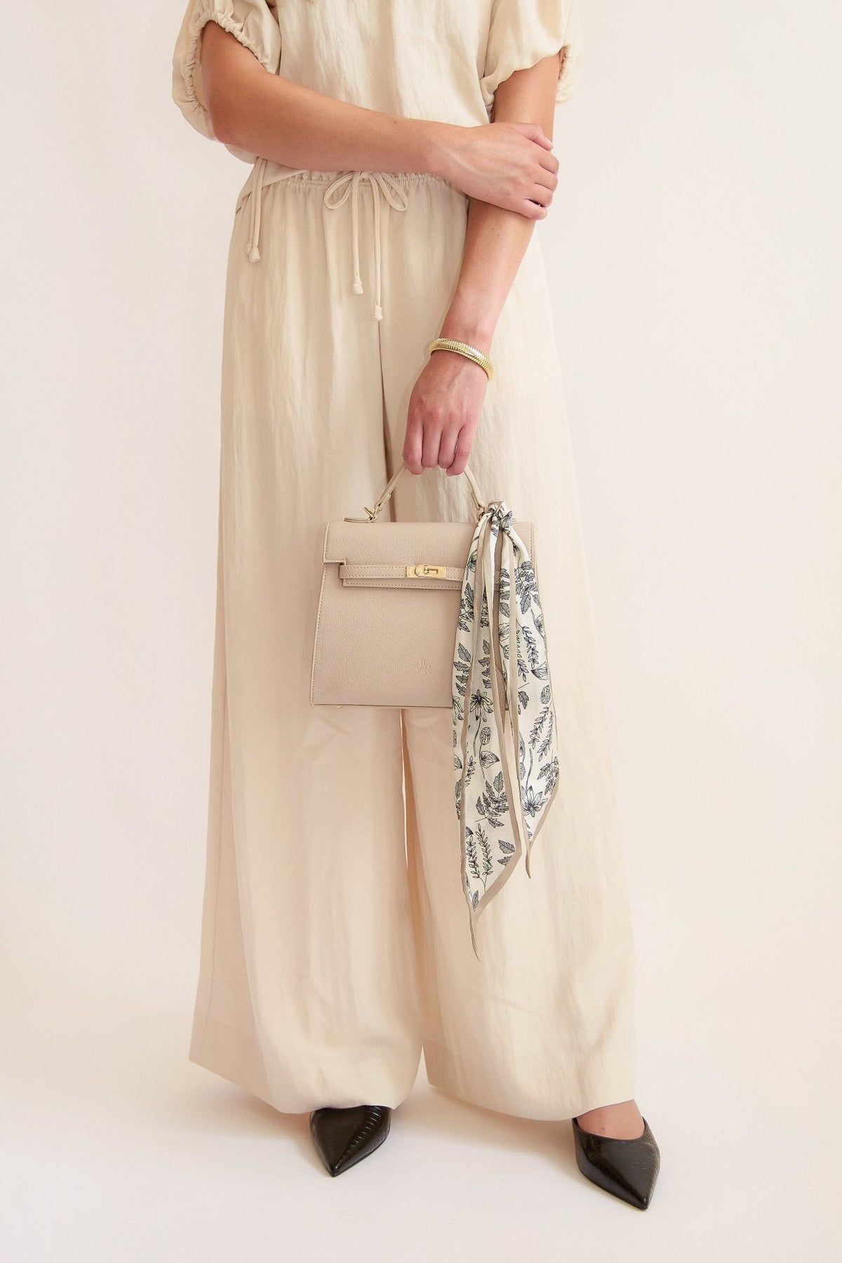 Richmond Top handle bag Tan