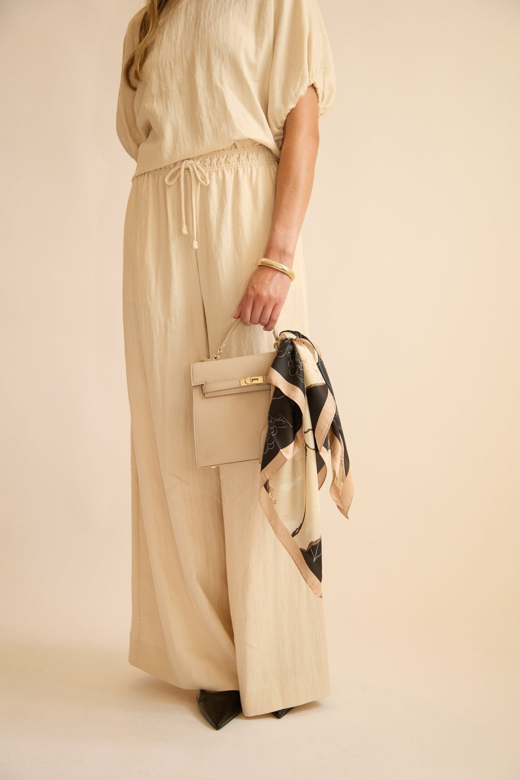 Richmond Top handle bag Tan